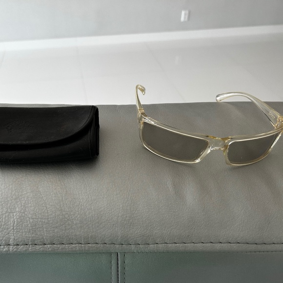 Vesus  by VersaceSunglasses - Picture 7 of 8